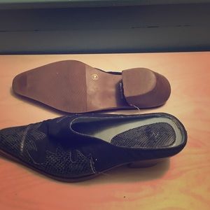 Cowboy Mules, material and leather upper